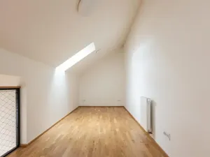 Pronájem bytu 3+kk, Praha - Nové Město, Legerova, 75 m2
