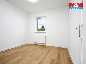 Prodej činžovního domu, Karlovy Vary - Tašovice, Česká, 200 m2