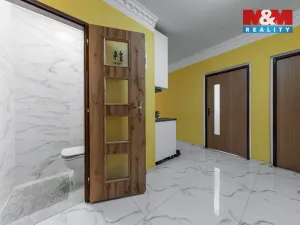 Prodej bytu 3+1, Karlovy Vary - Rybáře, Sokolovská, 60 m2