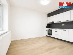Prodej rodinného domu, Karlovy Vary - Tašovice, Česká, 200 m2