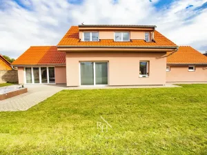 Pronájem rodinného domu, Velká Dobrá, Valdecká, 141 m2