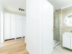Pronájem bytu 2+kk, Praha, Waltariho, 45 m2