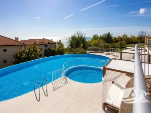 Prodej bytu 4+kk, Kavarna, Bulharsko, 175 m2