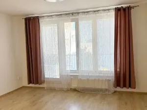Pronájem bytu 1+kk, Praha, Počernická, 35 m2