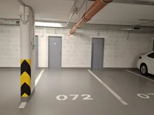 Pronájem garážového stání, Praha - Hloubětín, Poděbradská, 14 m2