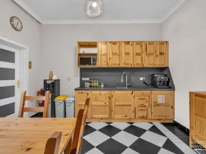 Pronájem obchodního prostoru, Chrudim, V Hliníkách, 172 m2