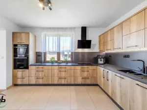Prodej rodinného domu, Pržno, 384 m2