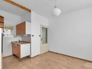 Pronájem bytu 2+kk, Pardubice, Bartoňova, 41 m2