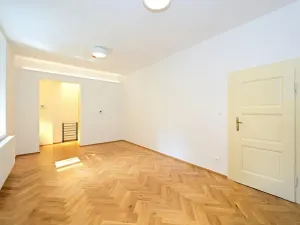 Pronájem bytu 1+kk, Praha - Smíchov, Na Březince, 32 m2