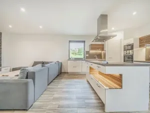Prodej rodinného domu, Cvrčovice, Školní, 158 m2