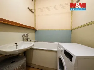 Prodej bytu 1+1, Rotava, Sídliště, 36 m2