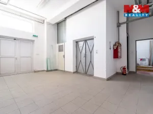 Prodej obchodního prostoru, Žďár nad Sázavou, nám. Republiky, 500 m2