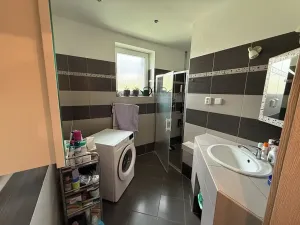 Prodej vícegeneračního domu, Kly, 200 m2