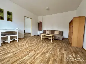 Pronájem bytu 2+kk, Dobřenice, 46 m2