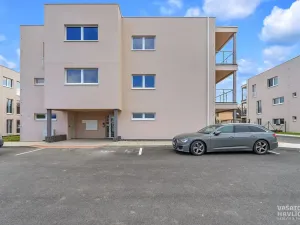 Pronájem bytu 1+kk, Hradec Králové, Meruňková, 42 m2