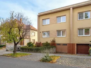 Prodej rodinného domu, Hustopeče, Komenského, 261 m2