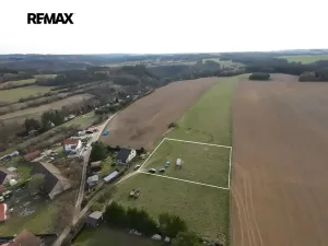Prodej pozemku pro bydlení, Čerňovice, 2501 m2