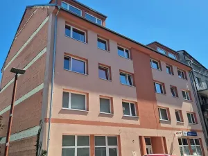 Pronájem obchodního prostoru, Kladno, Komenského, 96 m2