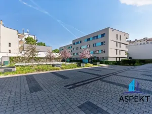 Pronájem bytu 2+kk, Praha - Holešovice, Dělnická, 52 m2