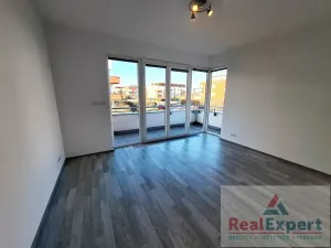 Prodej bytu 3+kk, Praha - Pitkovice, Lošáková, 86 m2