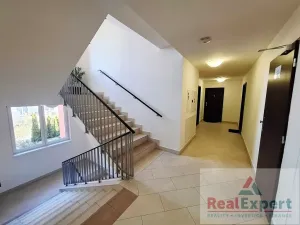 Prodej bytu 3+kk, Praha - Pitkovice, Lošáková, 86 m2