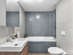 Pronájem bytu 3+kk, Lochenice, 103 m2