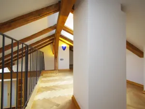 Pronájem atypického bytu, Praha - Karlín, Za Poříčskou bránou, 61 m2