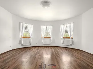 Prodej vily, Nová Role, 347 m2