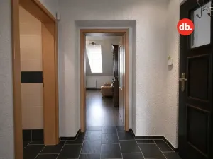 Pronájem bytu 2+kk, Karlovy Vary, náměstí Republiky, 55 m2