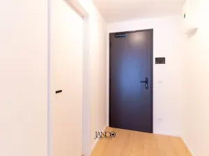 Pronájem bytu 1+kk, Brno, Bratislavská, 28 m2