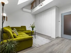 Prodej bytu 1+kk, Praha - Karlín, Peckova, 77 m2