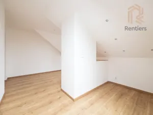 Prodej bytu 3+kk, Praha - Běchovice, Českobrodská, 94 m2