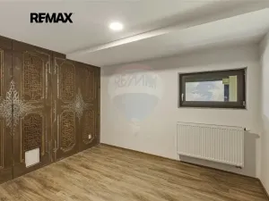Prodej vícegeneračního domu, Vrané nad Vltavou, Ve Strouze, 182 m2