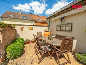 Prodej obchodního prostoru, Kladno - Kročehlavy, Vrchlického, 163 m2