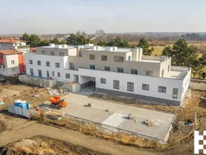 Prodej bytu 1+kk, Praha - Satalice, Za Novákovou zahradou, 33 m2