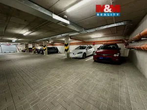 Pronájem garážového stání, Pardubice - Pardubičky, Východní, 14 m2