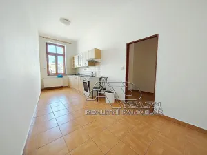 Pronájem bytu 2+1, České Budějovice, 72 m2