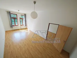 Pronájem bytu 2+1, České Budějovice, Pražská tř., 72 m2