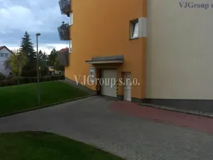 Pronájem garážového stání, Praha - Stodůlky, Harmonická, 15 m2