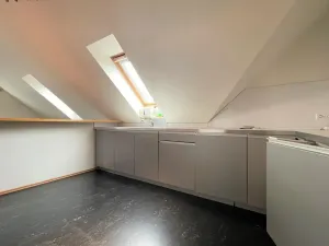 Pronájem kanceláře, Praha - Kobylisy, Zdibská, 127 m2