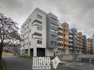 Pronájem garážového stání, Praha - Michle, Hanusova, 18 m2