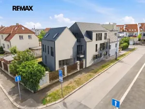 Prodej rodinného domu, Praha - Žižkov, V zeleni, 148 m2