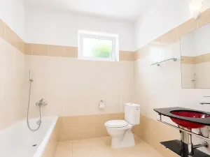 Pronájem bytu 1+kk, Praha - Újezd nad Lesy, Staroújezdská, 43 m2