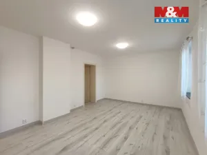 Pronájem bytu 2+1, Kladno, V. Burgra, 40 m2