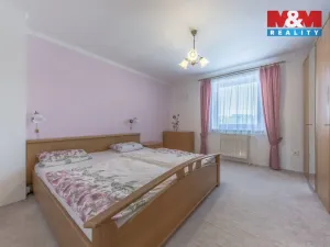 Prodej rodinného domu, Hrdlořezy, 229 m2