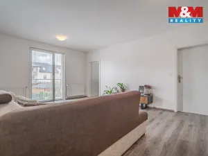 Prodej bytu 3+1, Nehvizdy, Kubišova, 70 m2