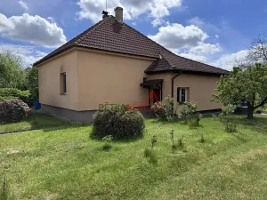 Prodej rodinného domu, Jirny, V Alejích, 158 m2