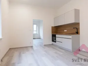 Pronájem bytu 2+kk, Praha - Vršovice, Tolstého, 40 m2