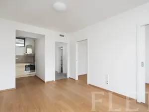 Pronájem bytu 2+kk, Praha - Košíře, Hlaváčkova, 40 m2