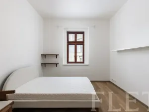 Pronájem bytu 1+kk, Praha - Žižkov, Milíčova, 29 m2